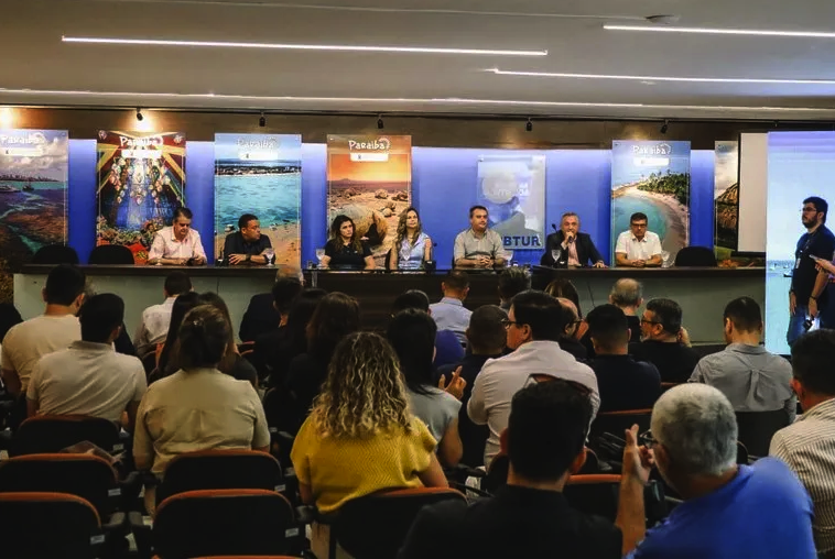 João Pessoa terá 230 voos extras da Azul no verão 2025/2026 e turismo dispara