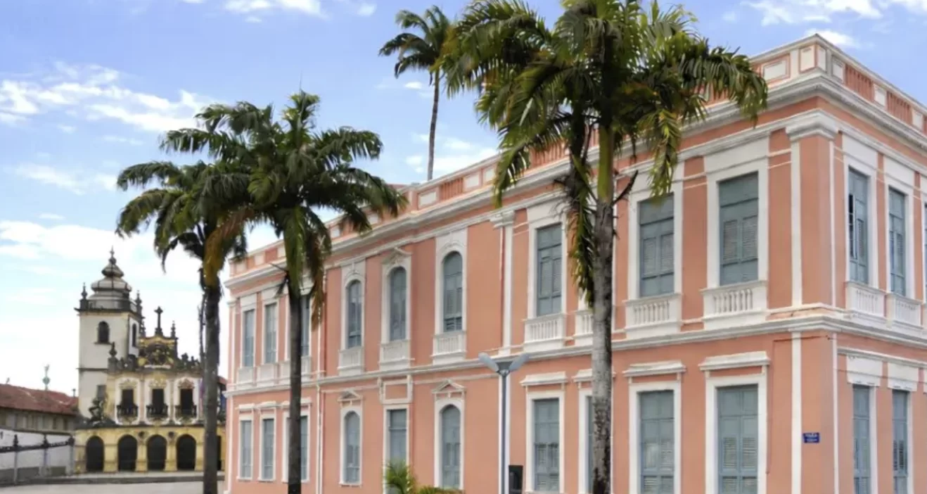 Vila Galé oficializa hotel de luxo no antigo Colégio Pio XII em João Pessoa.